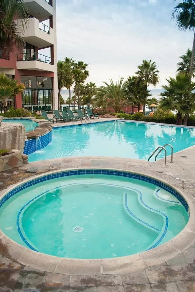 3 Hot Tubs